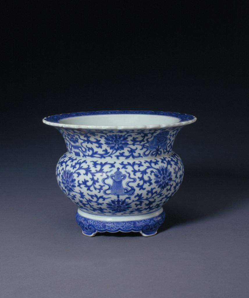 图片[1]-Blue and white flower pot with eight treasures pattern-China Archive